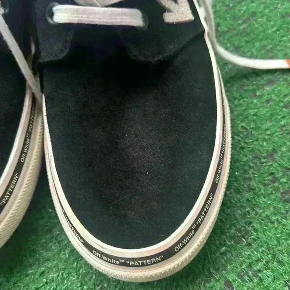 Off-White - Picture 6 of 8